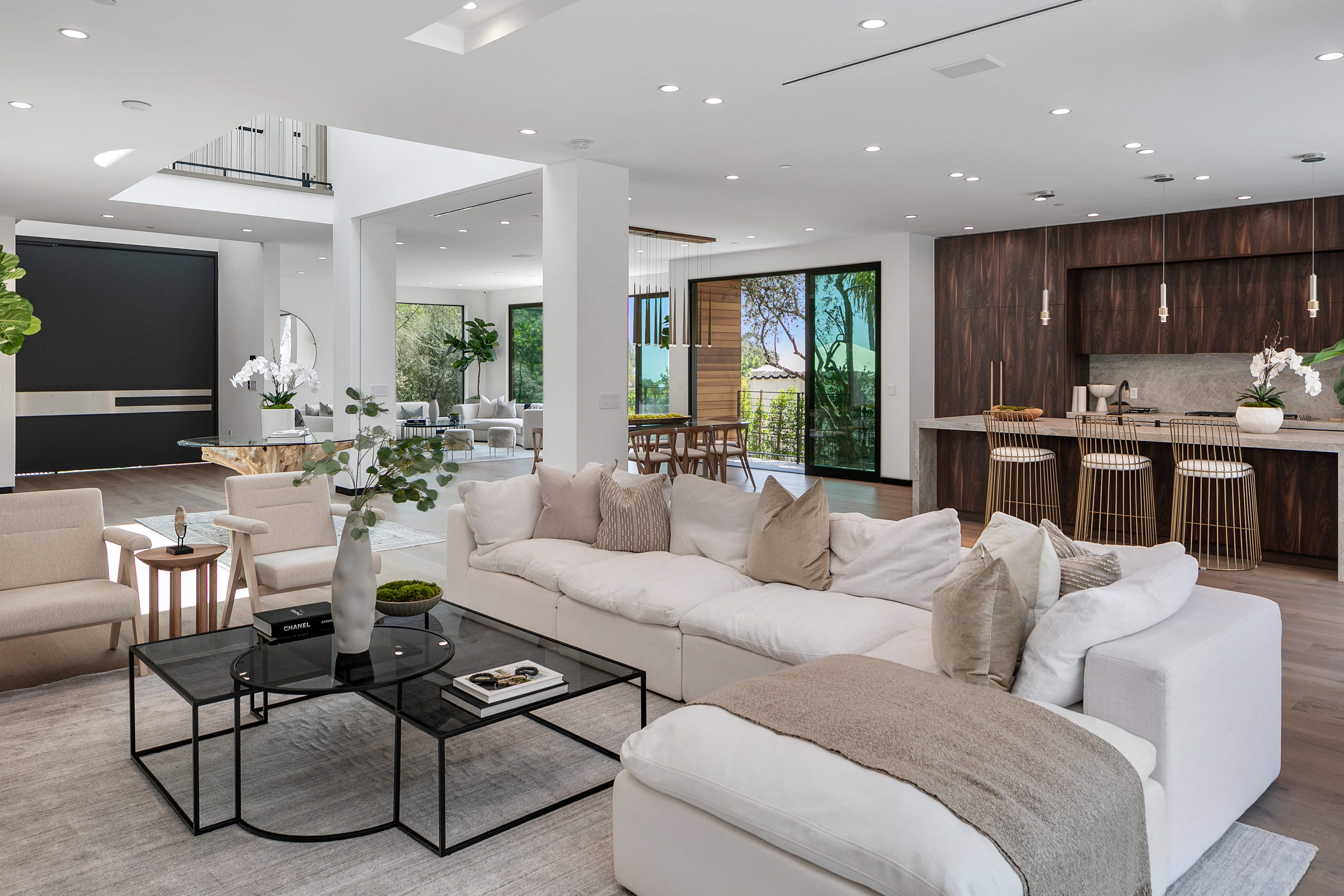 Great room overview showing scale and ceiling treatment